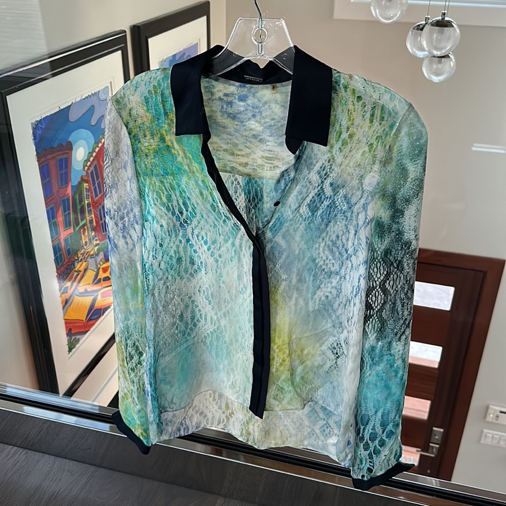 Elie Tahari silk snakeskin blouse